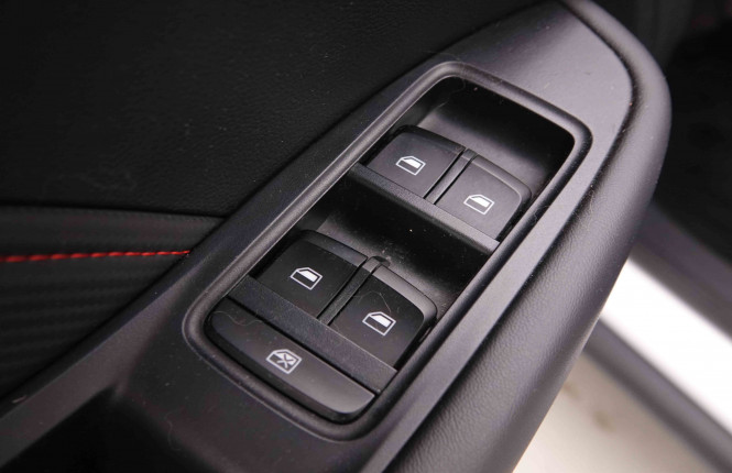 MG_MG_ZS_2550701_21.jpg
