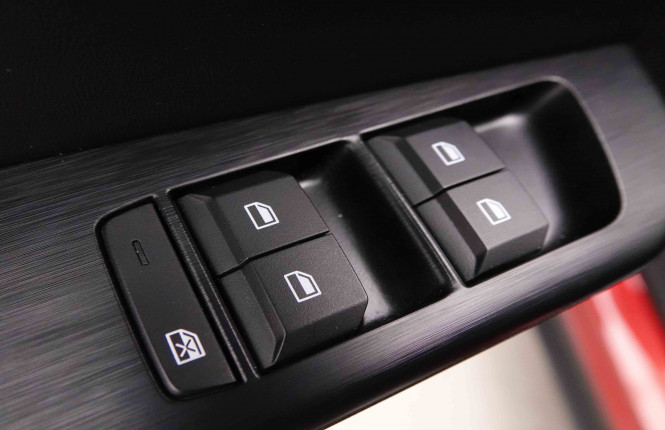 MG_MG_ZS_2551620_20.jpg MG_MG_ZS_2551620_20.jpg