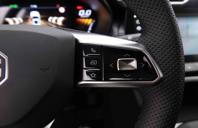 MG_MG_ZS_2652159_106.jpg MG_MG_ZS_2652159_106.jpg