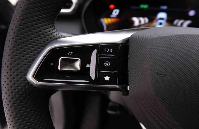 MG_MG_ZS_2652159_47.jpg MG_MG_ZS_2652159_47.jpg