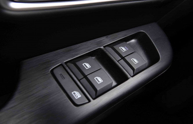 MG_MG_ZS_2652161_107.jpg MG_MG_ZS_2652161_107.jpg