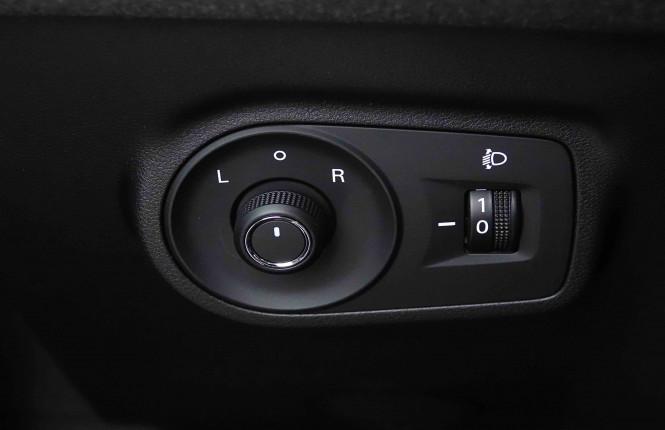 MG_MG_ZS_2654984_16.jpg MG_MG_ZS_2654984_16.jpg