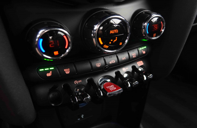 MINI_MINI_COOPERCABR_2549809_18.jpg