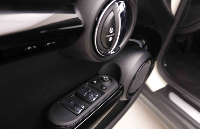 MINI_MINI_COOPERCABR_2549809_25.jpg