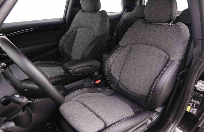 MINI_MINI_COOPERSE_2549534_6.jpg MINI_MINI_COOPERSE_2549534_6.jpg