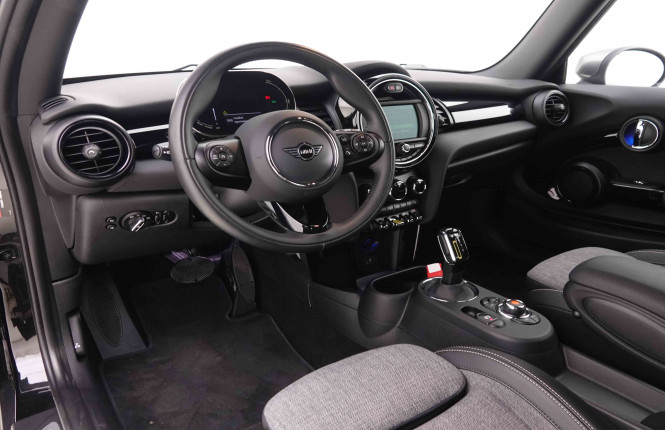 MINI_MINI_COOPERSE_2549534_7.jpg MINI_MINI_COOPERSE_2549534_7.jpg