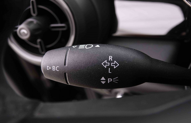 MINI_MINI_COOPER_2548677_17.jpg