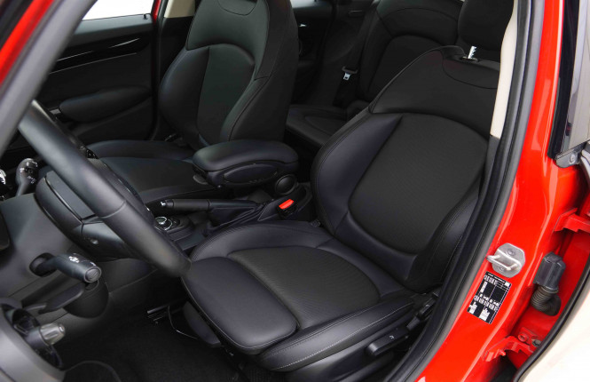 MINI_MINI_COOPER_2654922_6.jpg
