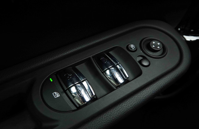 MINI_MINI_COUNTRYMAN_2654182_21.jpg