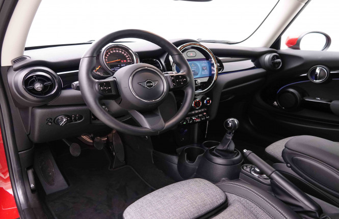 MINI_MINI_ONE_2548779_7.jpg