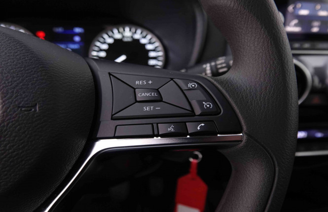 NISSAN_NISSAN_JUKE_2446169_16.jpg