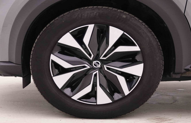 NISSAN_NISSAN_JUKE_2446169_18.jpg