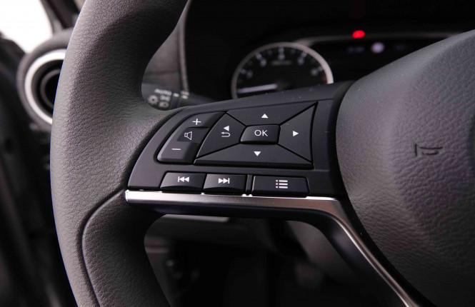 NISSAN_NISSAN_JUKE_2547532_16.jpg