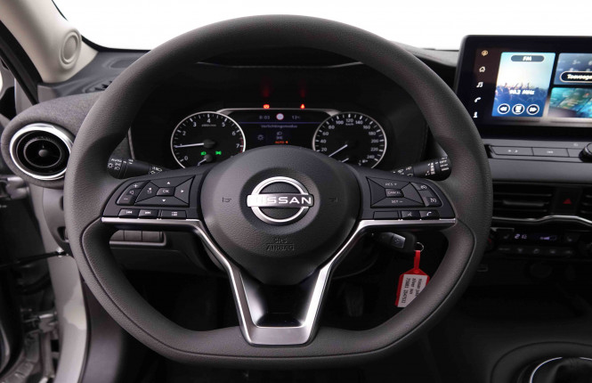 NISSAN_NISSAN_JUKE_2547532_8.jpg