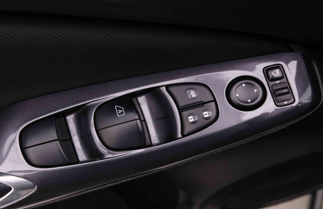 NISSAN_NISSAN_JUKE_2547611_18.jpg