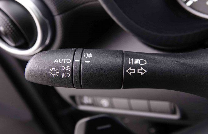 NISSAN_NISSAN_JUKE_2547612_14.jpg