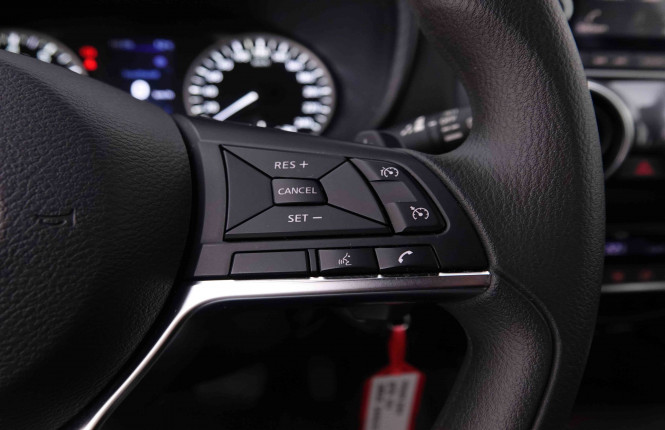 NISSAN_NISSAN_JUKE_2547618_17.jpg