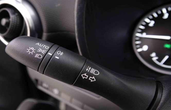 NISSAN_NISSAN_JUKE_2547624_12.jpg