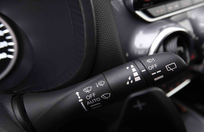 NISSAN_NISSAN_JUKE_2547624_13.jpg