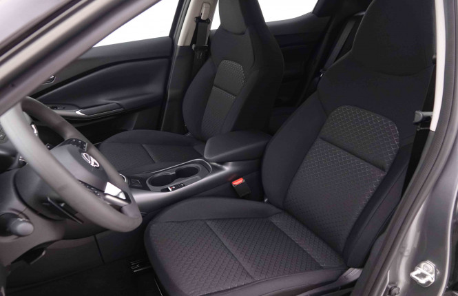 NISSAN_NISSAN_JUKE_2548797_6.jpg