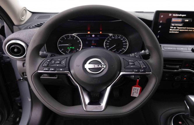 NISSAN_NISSAN_JUKE_2548799_8.jpg