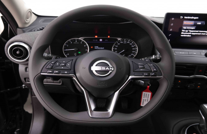 NISSAN_NISSAN_JUKE_2548800_8.jpg