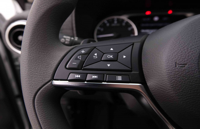 NISSAN_NISSAN_JUKE_2548801_16.jpg