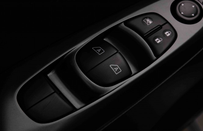 NISSAN_NISSAN_JUKE_2653042_19.jpg NISSAN_NISSAN_JUKE_2653042_19.jpg