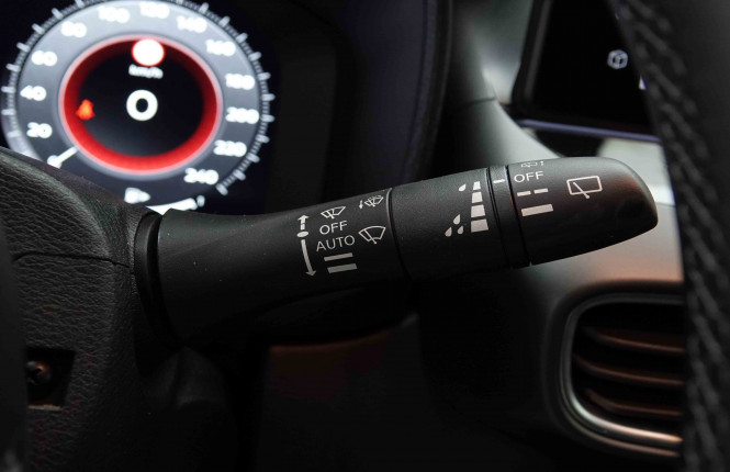 NISSAN_NISSAN_JUKE_2653193_16.jpg