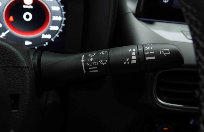 NISSAN_NISSAN_JUKE_2653194_16.jpg