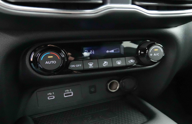NISSAN_NISSAN_JUKE_2653354_13.jpg