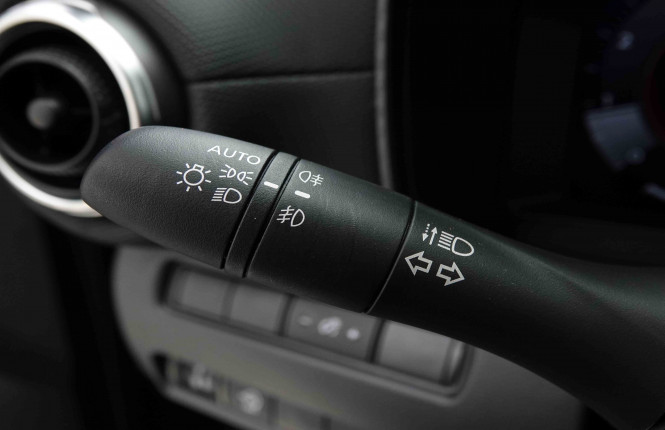 NISSAN_NISSAN_JUKE_2653354_15.jpg