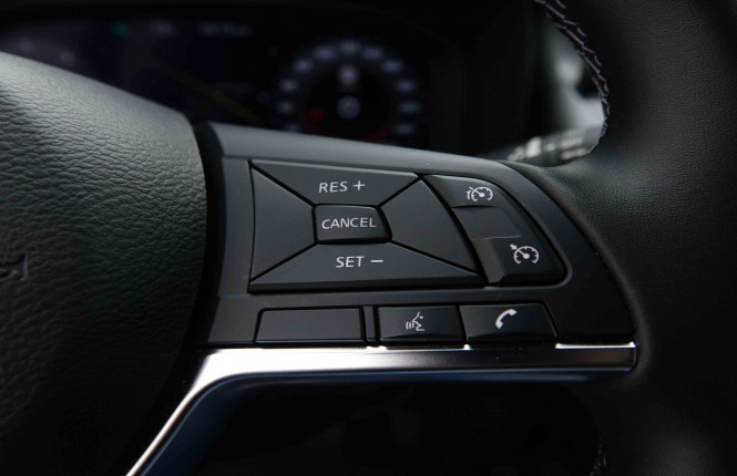 NISSAN_NISSAN_JUKE_2653354_18.jpg