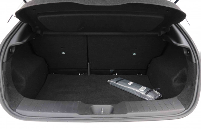 NISSAN_NISSAN_JUKE_2653358_5.jpg