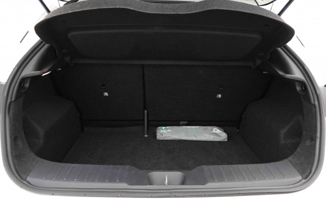 NISSAN_NISSAN_JUKE_2653359_5.jpg