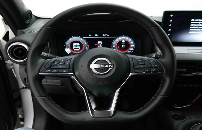 NISSAN_NISSAN_JUKE_2653359_8.jpg