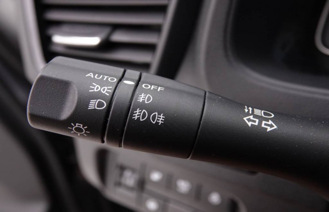 NISSAN_NISSAN_LEAF_2654704_18.jpg