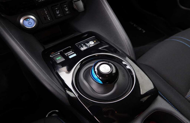 NISSAN_NISSAN_LEAF_2654704_46.jpg