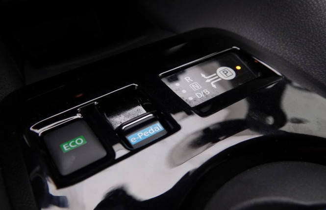 NISSAN_NISSAN_LEAF_2654704_48.jpg
