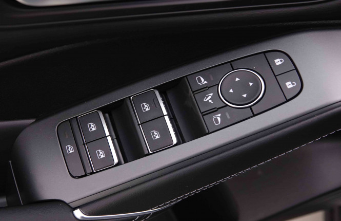 NISSAN_NISSAN_QASHQAI_2446410_18.jpg
