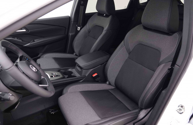 NISSAN_NISSAN_QASHQAI_2446410_6.jpg