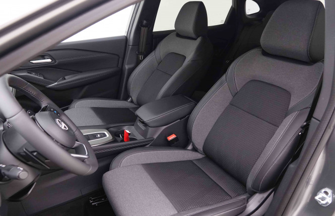 NISSAN_NISSAN_QASHQAI_2547552_6.jpg