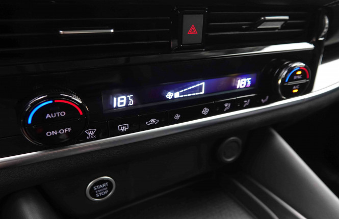 NISSAN_NISSAN_QASHQAI_2549335_14.jpg