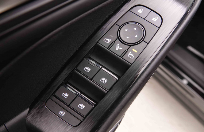 NISSAN_NISSAN_QASHQAI_2549335_20.jpg