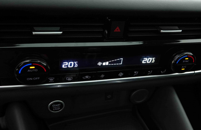 NISSAN_NISSAN_QASHQAI_2653637_14.jpg