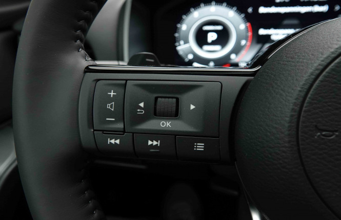NISSAN_NISSAN_QASHQAI_2653756_18.jpg
