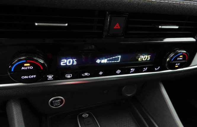NISSAN_NISSAN_QASHQAI_2653919_11.jpg