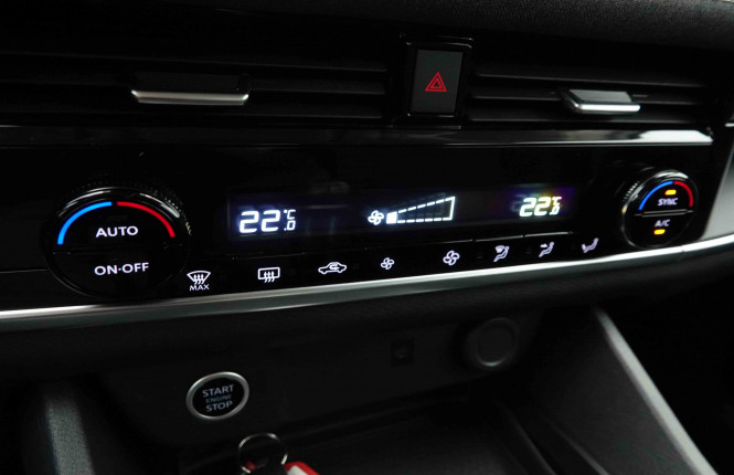 NISSAN_NISSAN_QASHQAI_2653925_11.jpg