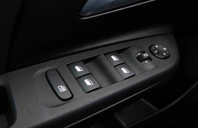 OPEL_OPEL_CORSA_2551273_20.jpg OPEL_OPEL_CORSA_2551273_20.jpg