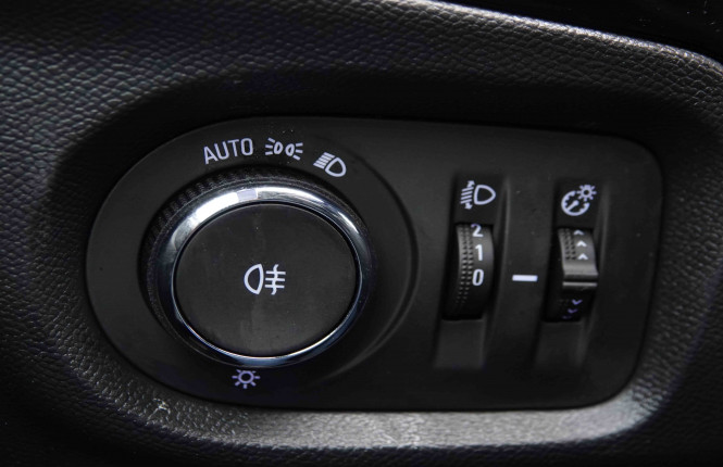 OPEL_OPEL_CORSA_2551280_19.jpg OPEL_OPEL_CORSA_2551280_19.jpg